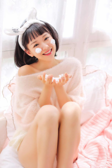 红色机尾